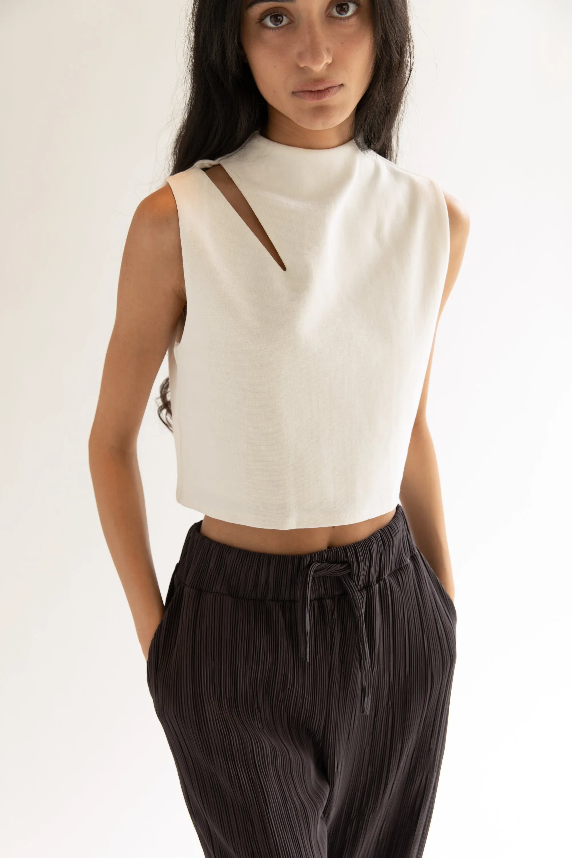 MOCKNECK WITH SLIT